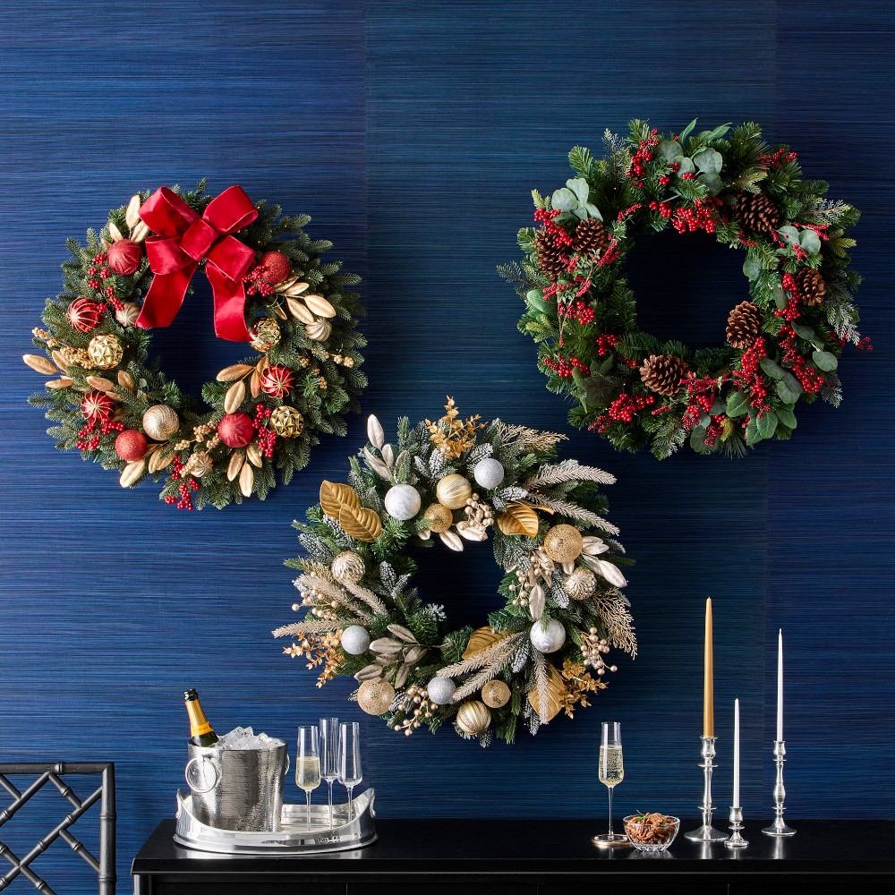 Holiday Wreaths & Garlands