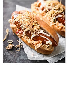 Ultimate Hot Dog with Crispy Shoe String Potatoes >