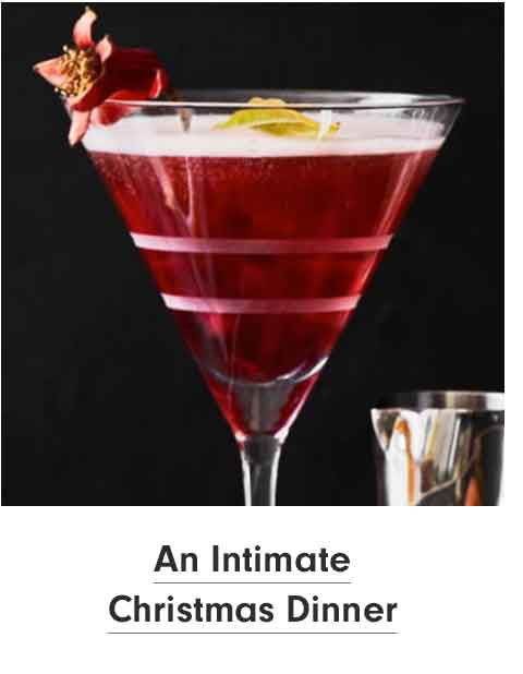 An Intimate Christmas Dinner >