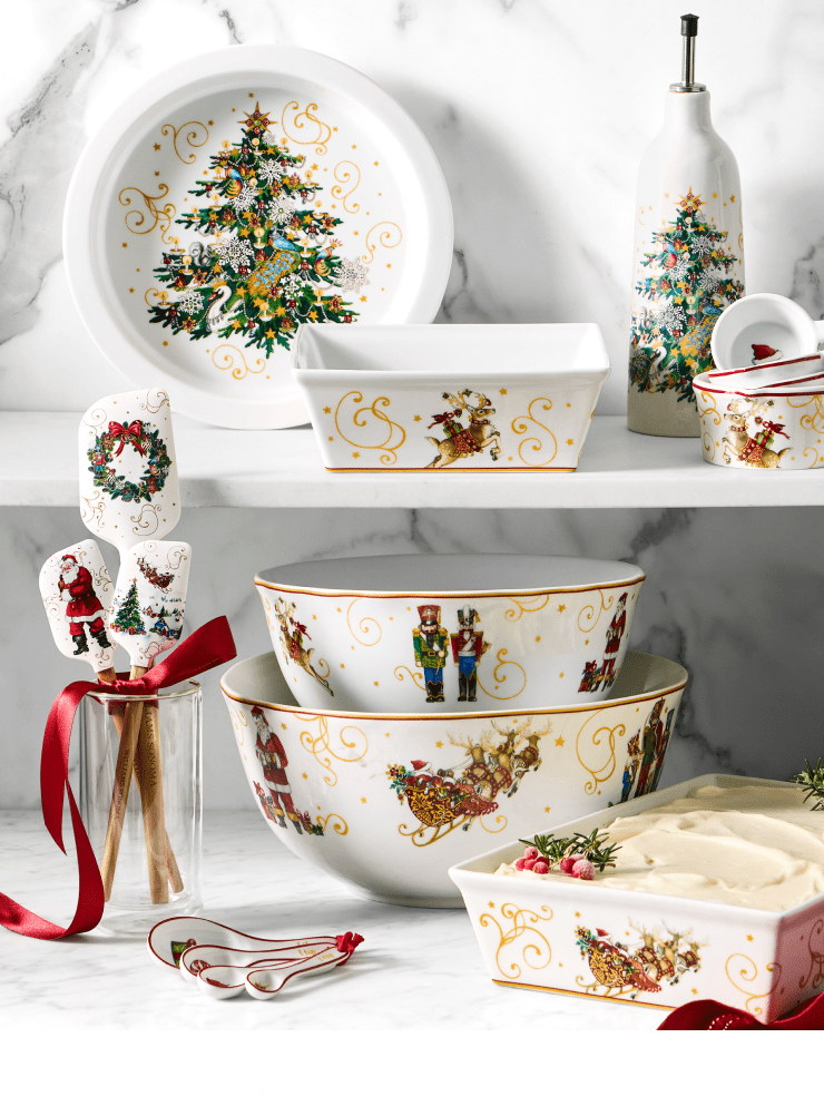 Shop Holiday Bakeware