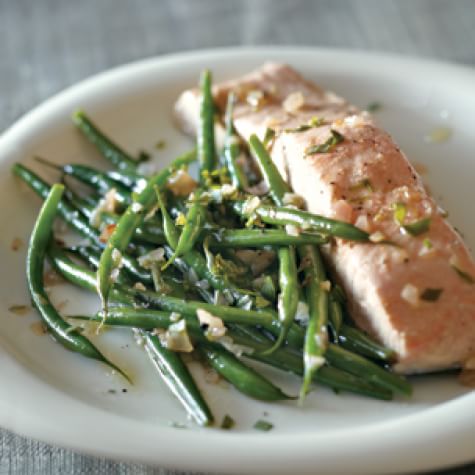 Braised Salmon with Green Beans-image