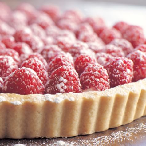 Raspberry and cream tart