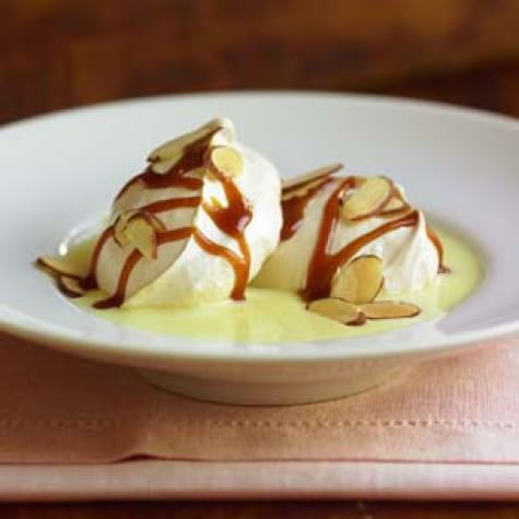 Pavlova with Crème Anglaise