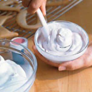 Decorating Valentine Cookies