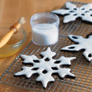 Decorating Holiday Cookies