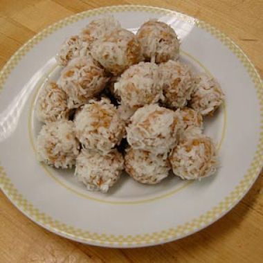 Peanut Butter Snowballs