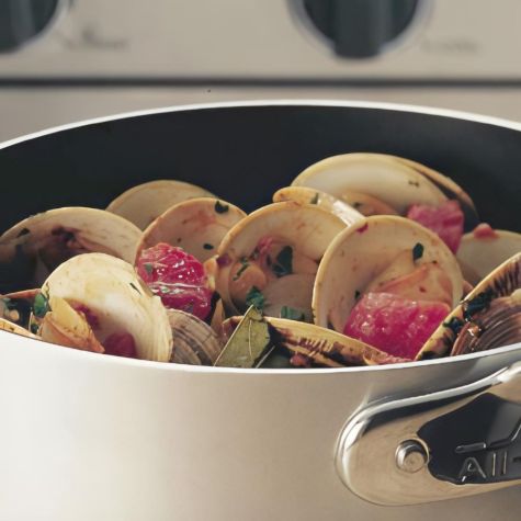 Clams with Sausage and Tomatoes