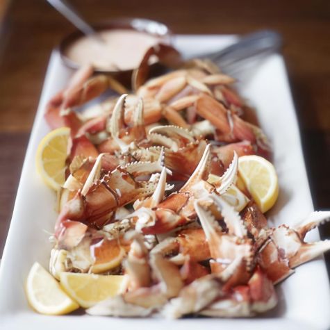 Fresh Cracked Crab with Chili Dipping Sauce