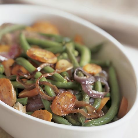 Roasted Green Beans and Carrots with Red Onion