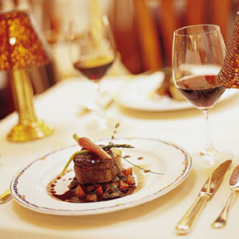 Beef Tenderloin with Bordelaise Sauce, Caramelized Carrots and Shallots