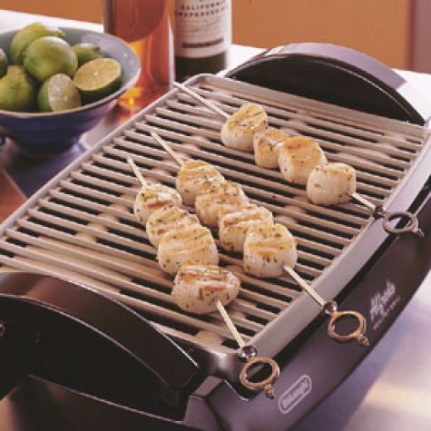 Lime-Grilled Scallops with Red Pepper Coulis