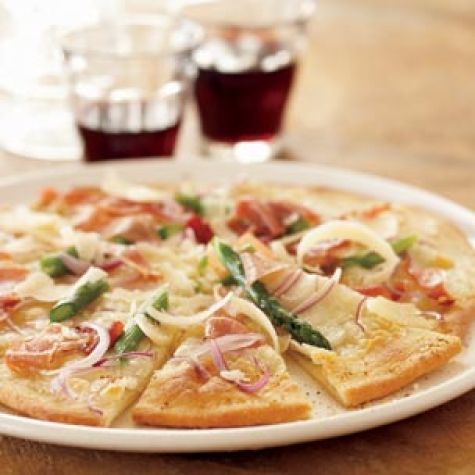 Grilled Asparagus and Prosciutto Pizza