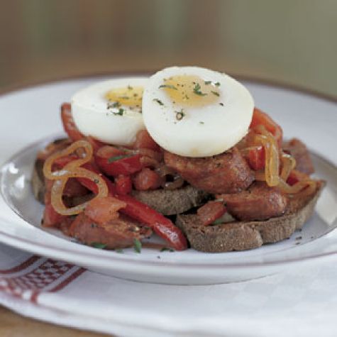 Pipérade with Poached Eggs
