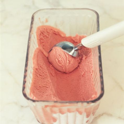 Summer Strawberry Ice Cream