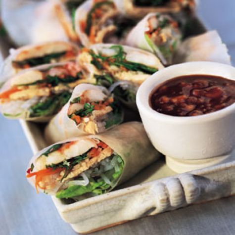 Fresh Spring Rolls with Hoisin-Peanut Dip (Goi Cuon)