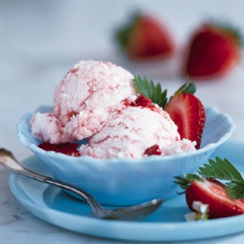 Fresh Strawberry Ice Cream