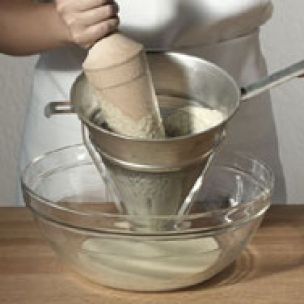 Using a Chinois