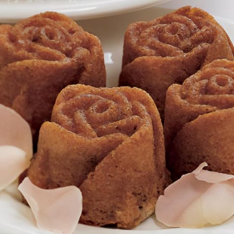 Raspberry Sweetheart Cakelets