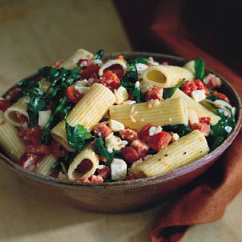 Rigatoni with Salami, Mozzarella and Arugula