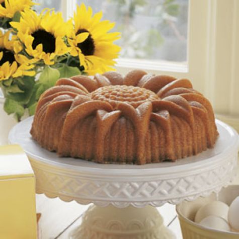 Lime Sunflower Cake