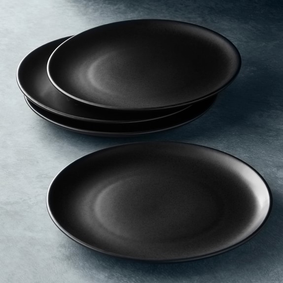 black plates set