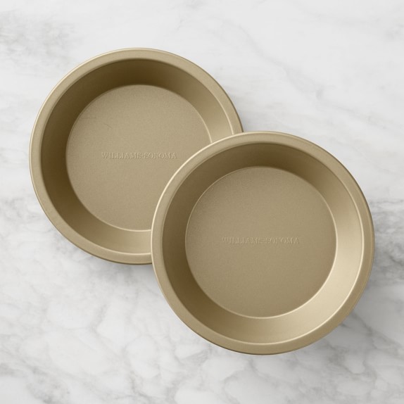 Williams Sonoma Goldtouch Pro Nonstick Pie Dish is the most fashionable metal pie pan