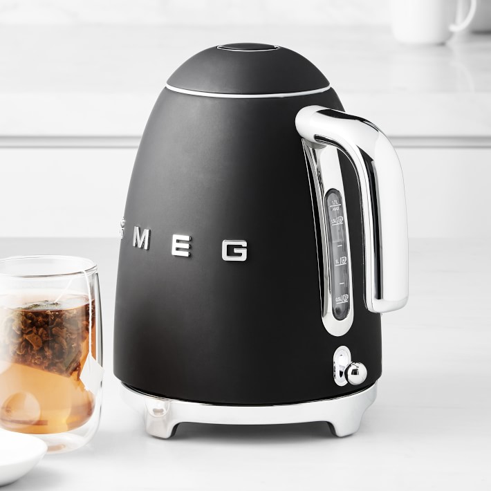 Smeg Electric Kettle 3D Logo Williams Sonoma