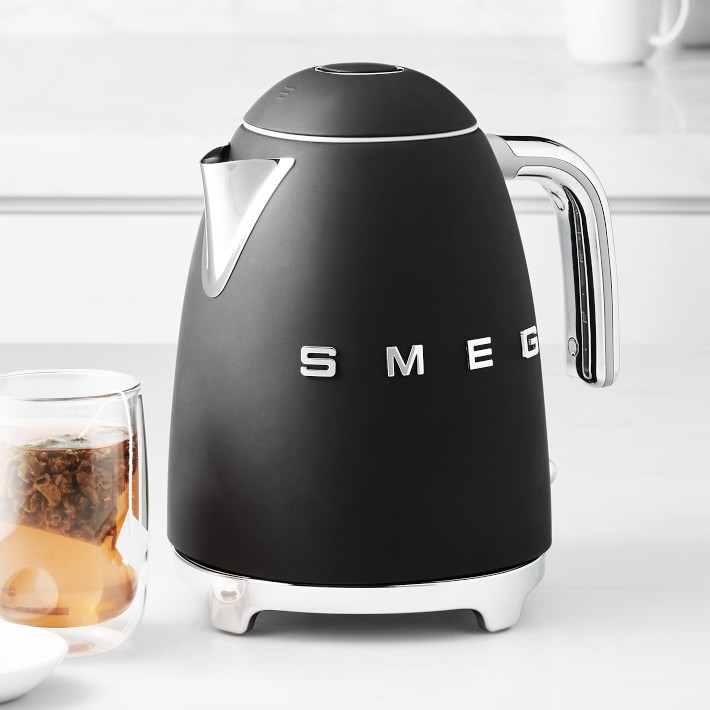 Smeg Electric Kettle 3D Logo Williams Sonoma