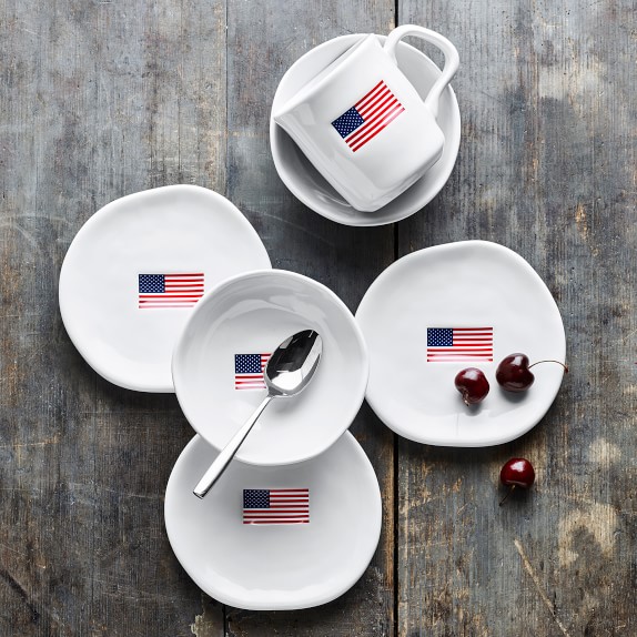 Details about   PIER 1 IMPORTS 4 PC SET OF MELAMINE AMERICANA 4TH OF JULY FLAG SALAD PLATES 