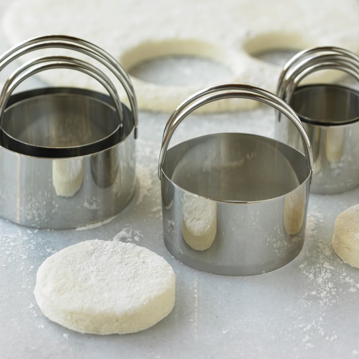Flour Shaker Of Stainless Steel Biscuit With Handle Details about   HULISEN Pastry Cutter Set 