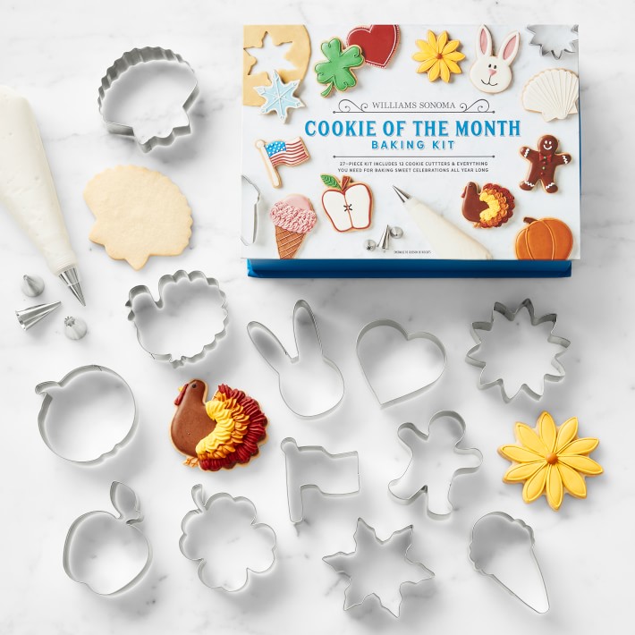 Williams Sonoma Cookie of the Month Storybox Cookie Cutter 23Piece Set