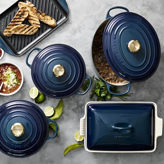 EDGING CASTING Enameled Cast Iron Covered Dutch Oven with Dual Handle Peacock blue 2.8 Quart 