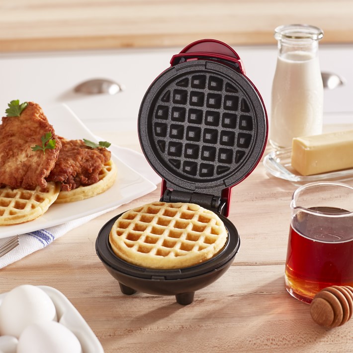 dash waffle maker review