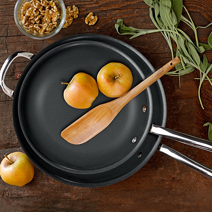 https://assets.wsimgs.com/wsimgs/ab/images/dp/wcm/202314/0039/williams-sonoma-thermo-clad-stainless-steel-nonstick-cover-o.jpg