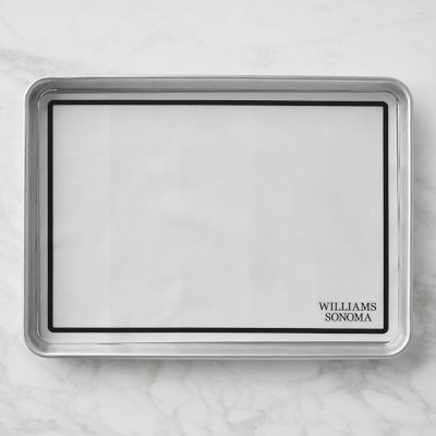 Williams Sonoma The Grinch™ Nonstick Silicone Baking Mat