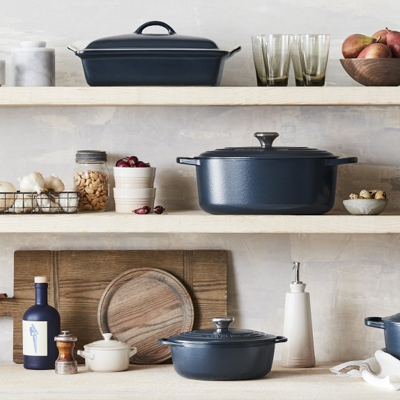 https://assets.wsimgs.com/wsimgs/ab/images/dp/wcm/202323/0232/le-creuset-heritage-stoneware-rectangular-covered-casserol-c.jpg