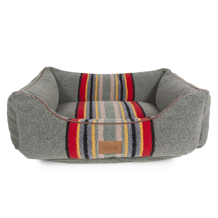 Cat Bed Harry Potter Style. Light Gray Wool Cat Cave Monogram