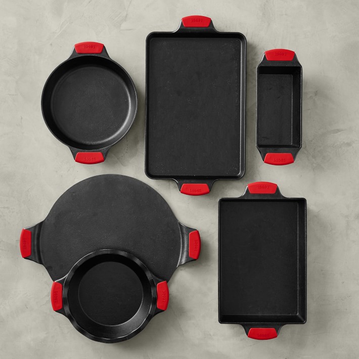 Lodge Seasoned Cast Iron Bakeware 6Piece Set Williams Sonoma