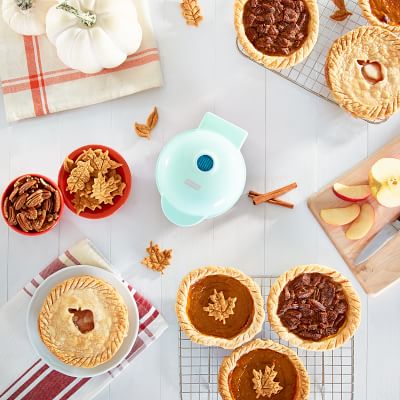 dash mini pie maker aqua 