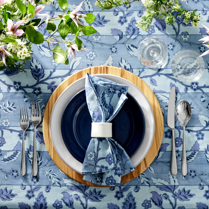 https://assets.wsimgs.com/wsimgs/ab/images/dp/wcm/202334/0017/summer-floral-tablecloth-o.jpg