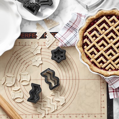 Williams Sonoma Holiday Pie Crust Cutter Set, Baking Tools
