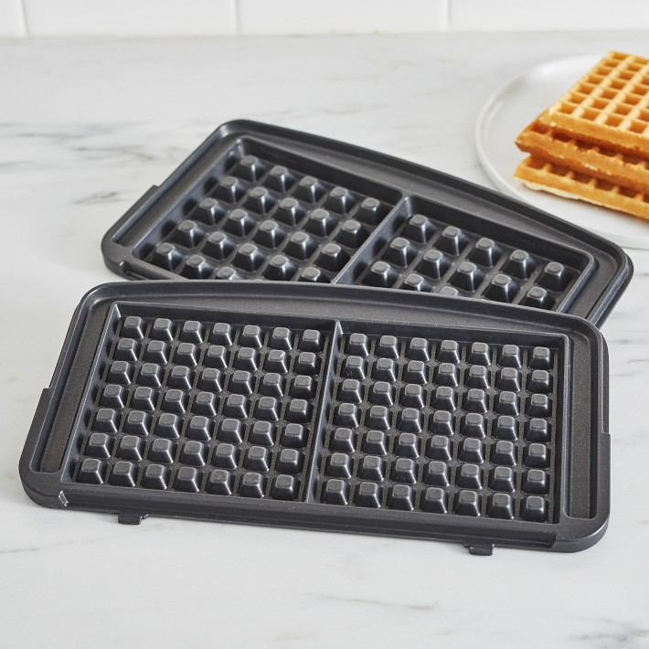 Premiere Waffle Maker (Makes 4 Waffles) for Sale in Bronx, NY - OfferUp