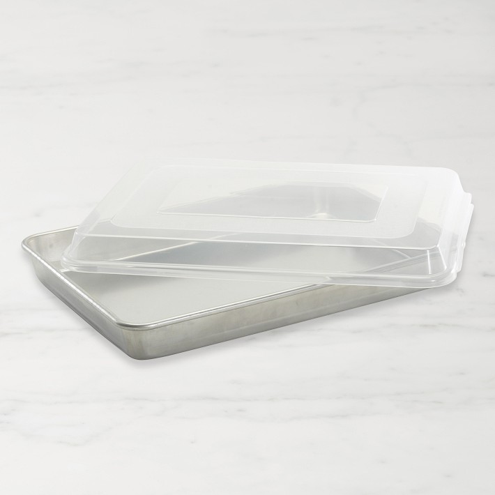 Nordic Ware 9x13 Naturals Aluminum Rectangular Cake Pan wih plastic lid 