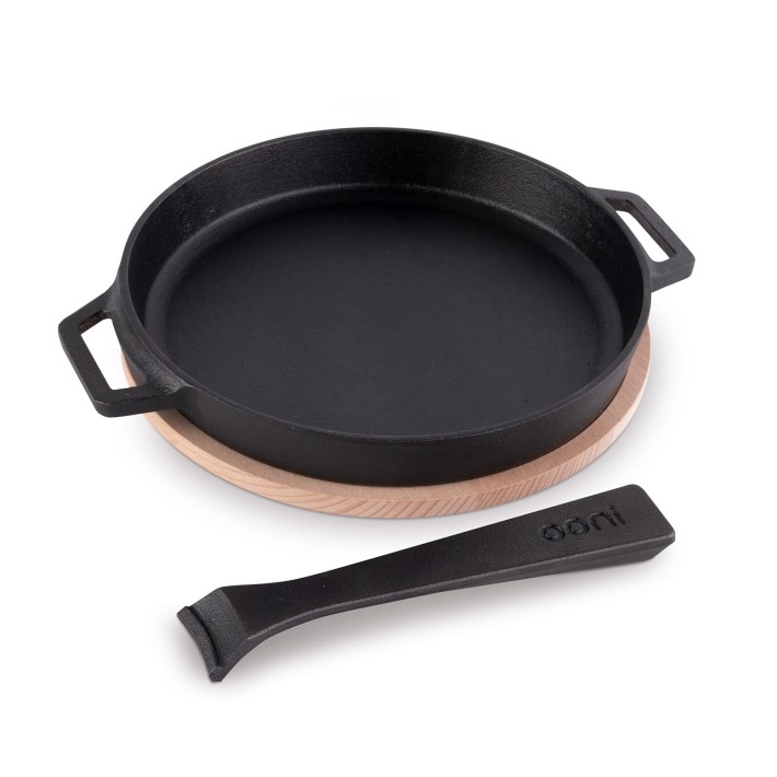 https://assets.wsimgs.com/wsimgs/ab/images/dp/wcm/202338/0006/ooni-cast-iron-skillet-o.jpg