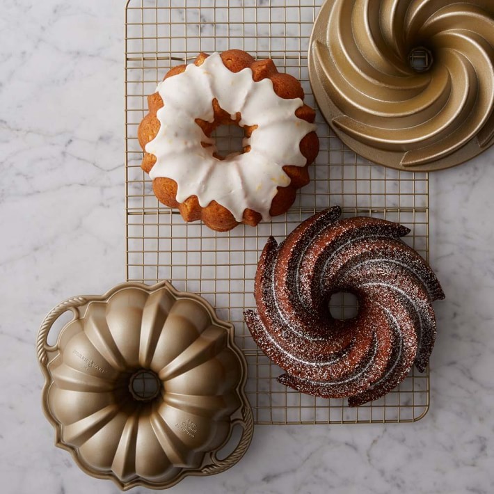 Williams-Sonoma - Holiday 2019 Gift Guide - Nordic Ware Cast Aluminum  Nonstick Swirl Bundt Pan, 10 Cup