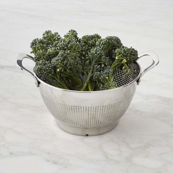 https://assets.wsimgs.com/wsimgs/ab/images/dp/wcm/202340/0097/williams-sonoma-stainless-steel-colanders-o.jpg