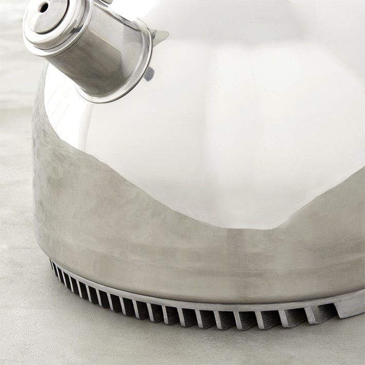 https://assets.wsimgs.com/wsimgs/ab/images/dp/wcm/202340/0097/williams-sonoma-stainless-steel-rapid-boil-teakettle-o.jpg