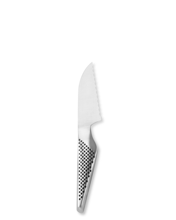 Global Classic Serrated Paring Knife, 3