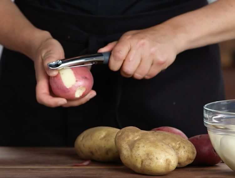 Williams Sonoma Serrated Peeler, Food Prep Tools