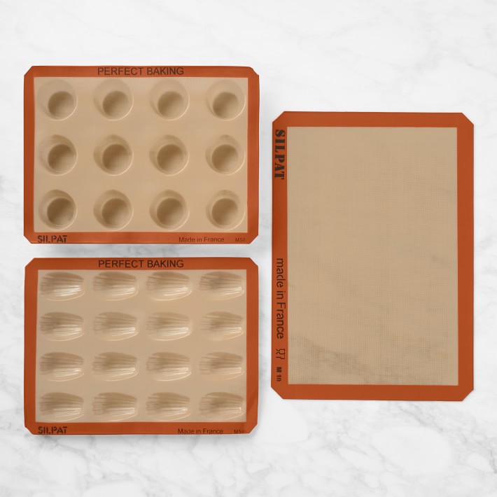 Williams Sonoma Traditionaltouch™ Three-Quarter Sheet and Silpat Silicone  Baking Mat, Set of 2